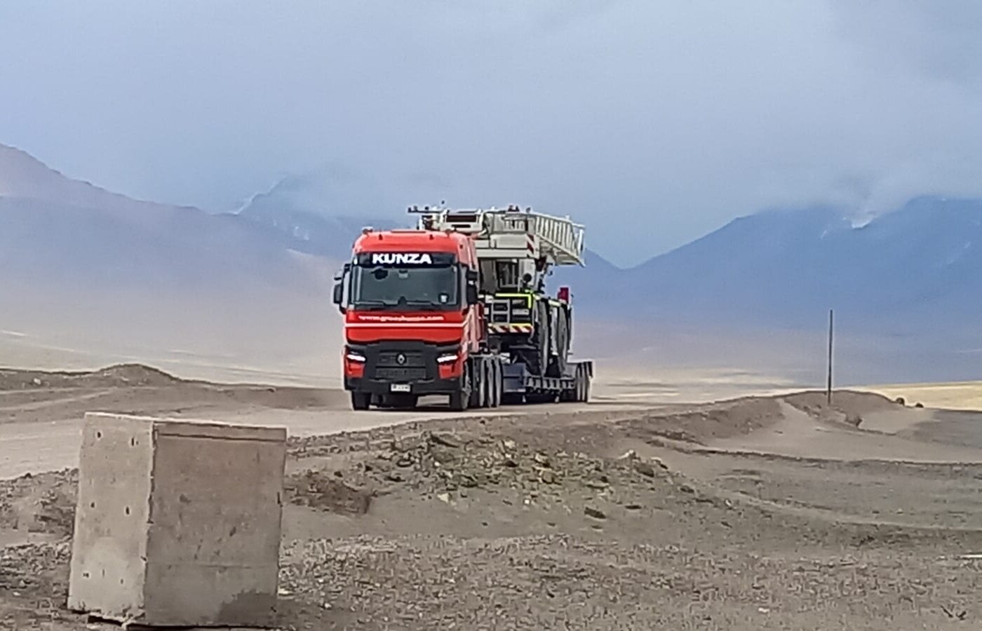 Equipo Kunza · Tracto camión de tiro